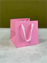 {{photo.Alt || photo.Description || 'Пакет подарочный для коробок, розовый 25х25х25 см.'}}