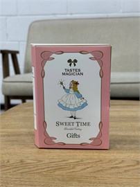 {{photo.Alt || photo.Description || '#313 Коробка-книга под ассорти десертов на 6 ячеек 20х13х5 см'}}